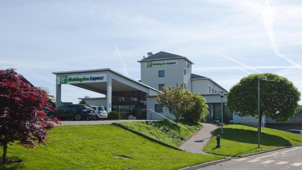 Holiday Inn Express Luzern-Neuenkirch photo