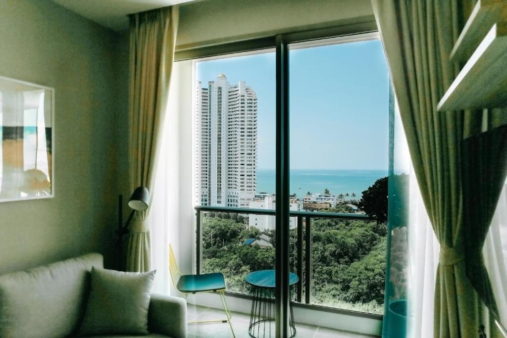 全新中天海滩五星级海景套房酒店公寓Riviera photo