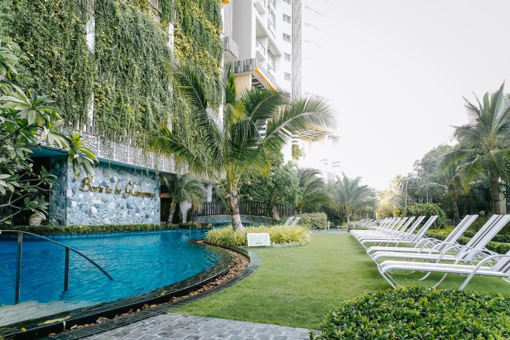 全新中天海滩五星级海景套房酒店公寓Riviera photo