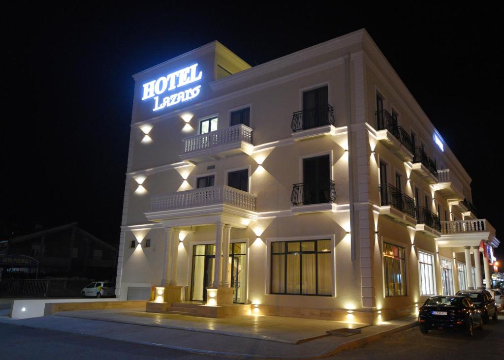 Hotel Lazaro - 2