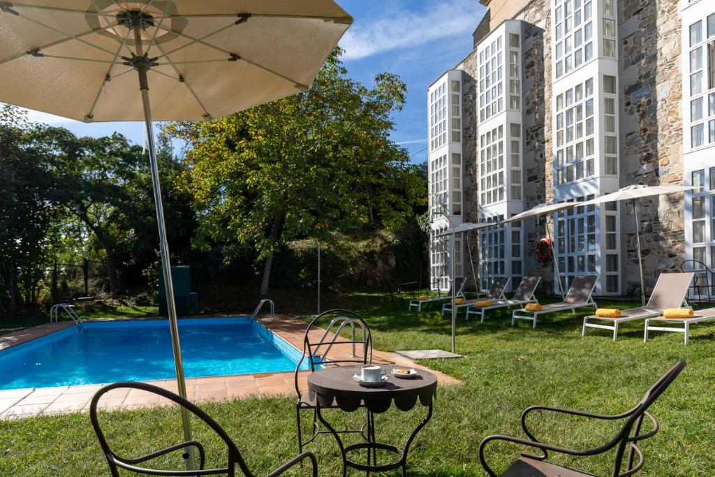 スイミングプール