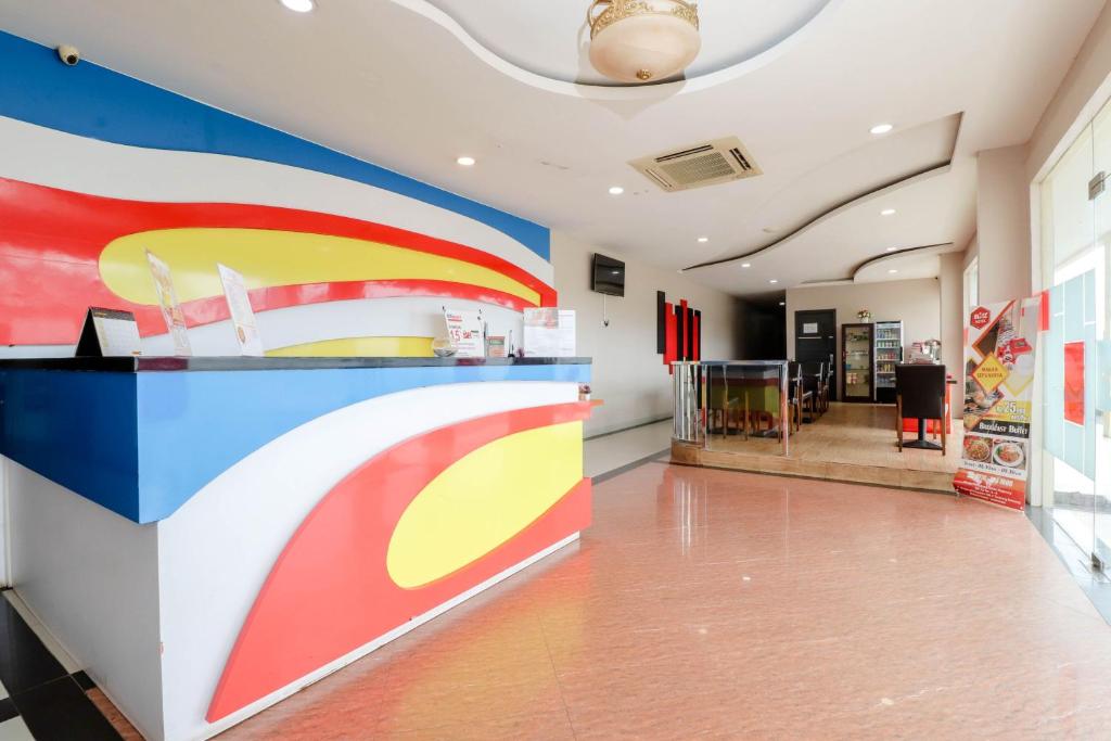 Lobby, Blitz Hotel Tanjung Uncang in Batam Island