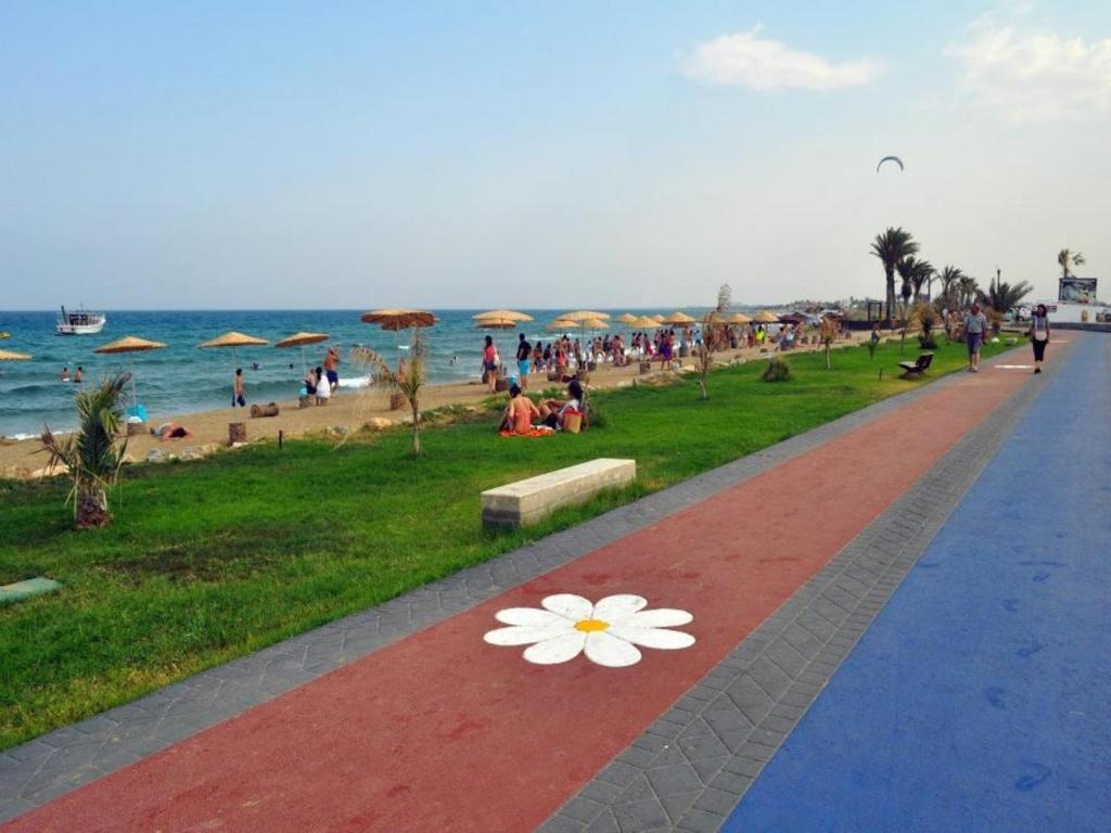 Отдых на море Кипр photo