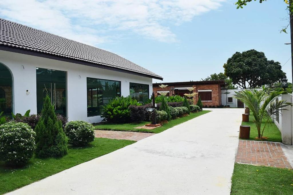 Spic s Lake Cottage Resort photo