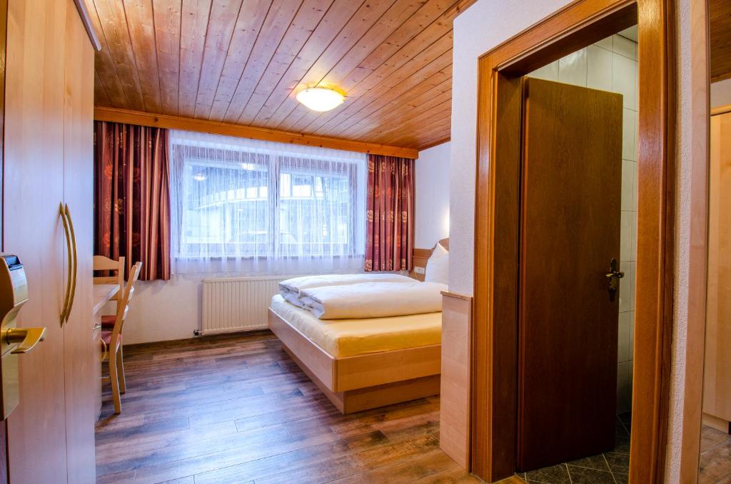Hotel Garni Golfais - 5
