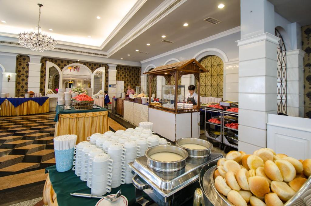 Royal Rattanakosin Hotel