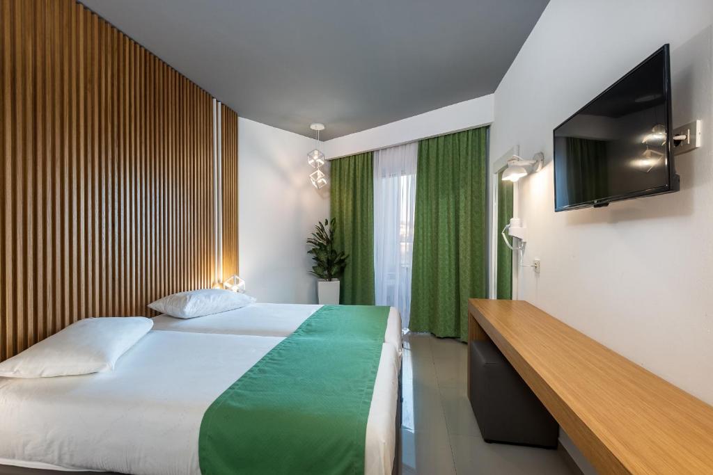 Zeus Hotel — Hotel rooms in Kefalos, South Aegean