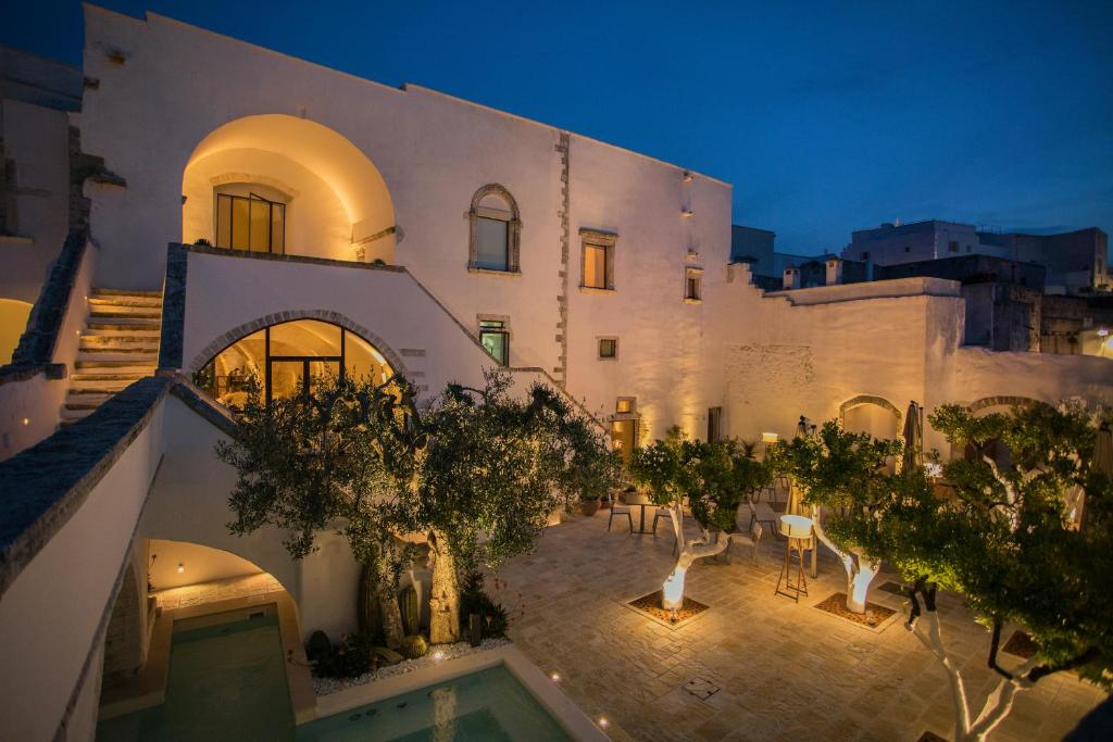 Exterior view, Relais La Sommita' Hotel in Ostuni