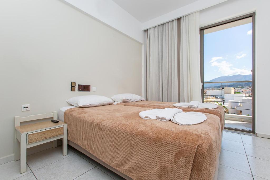 Hermes Hotel — Hotel rooms in Malia