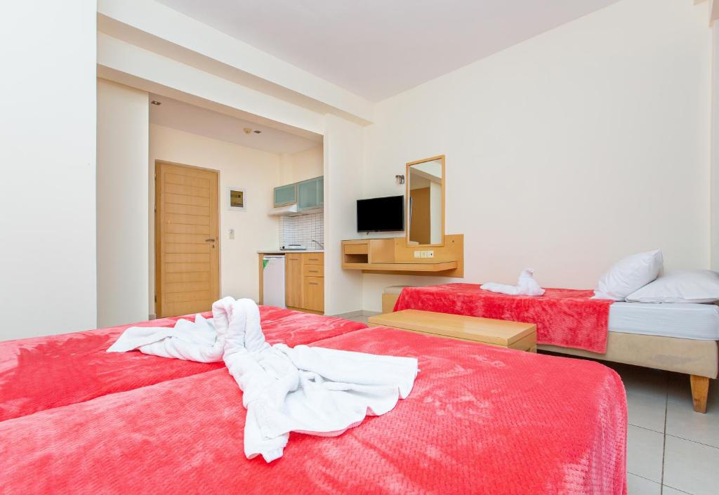 Hermes Hotel — Hotel rooms in Malia