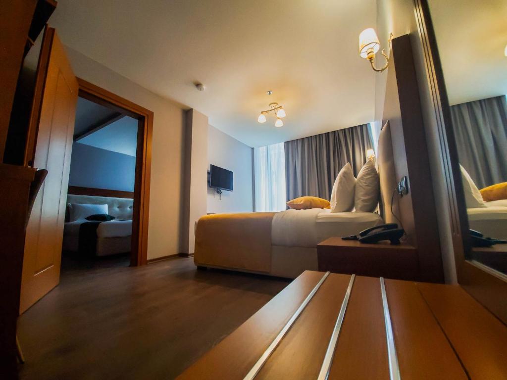 Tirana Albanopolis Hotel room