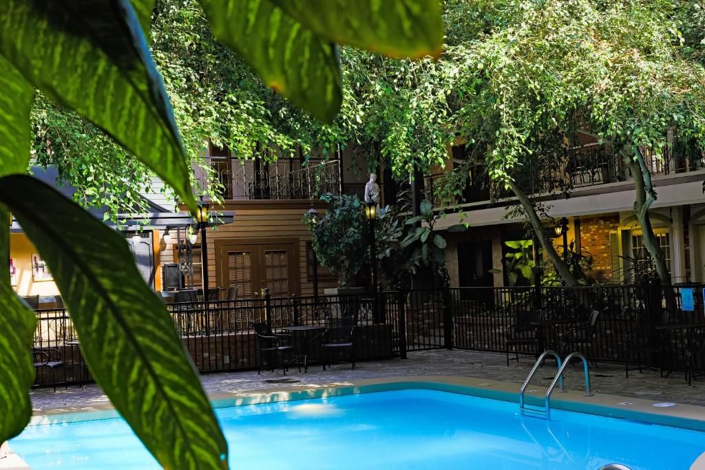 Heritage Inn photo