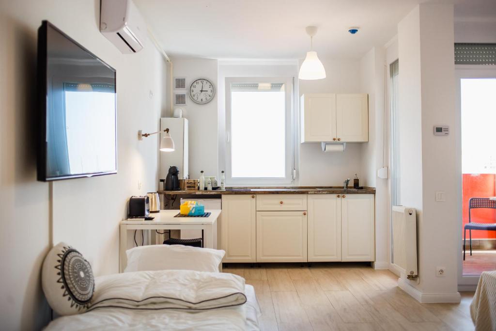 Fresh Studio in Central Oradea photo