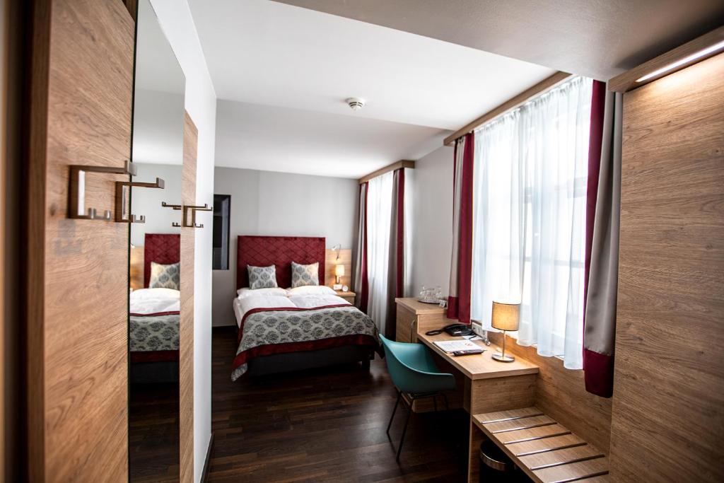Hotel Elefant Family Business - 2