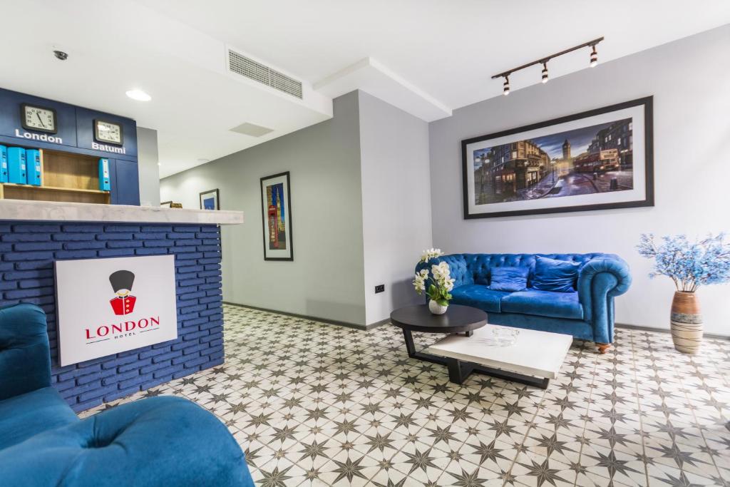 Hotel London photo