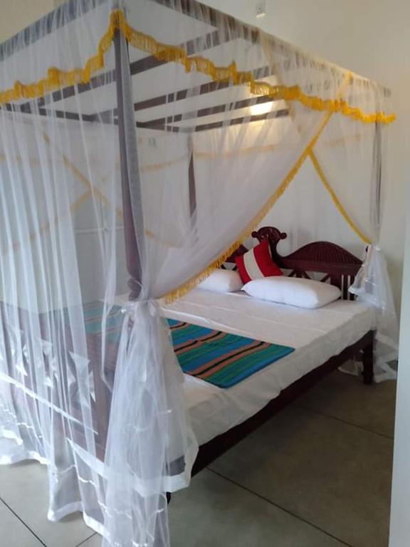 Near Beach Rest — Hotel in Unawatuna