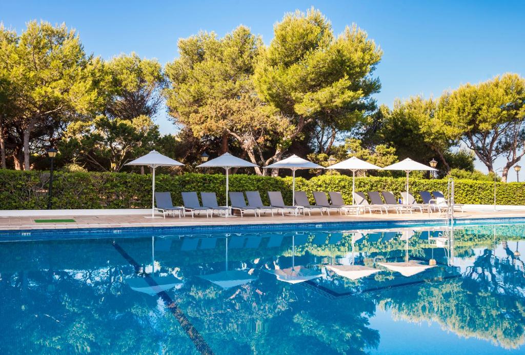 Globales Lord Nelson - Only adults — Swimming pool in Santo Tomas, Balearic Islands