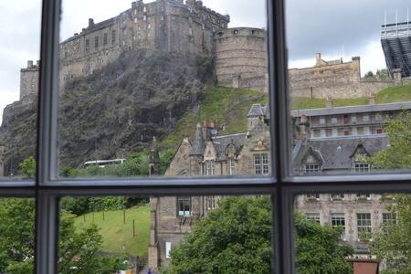 castle Apartment 1, Edinburgh