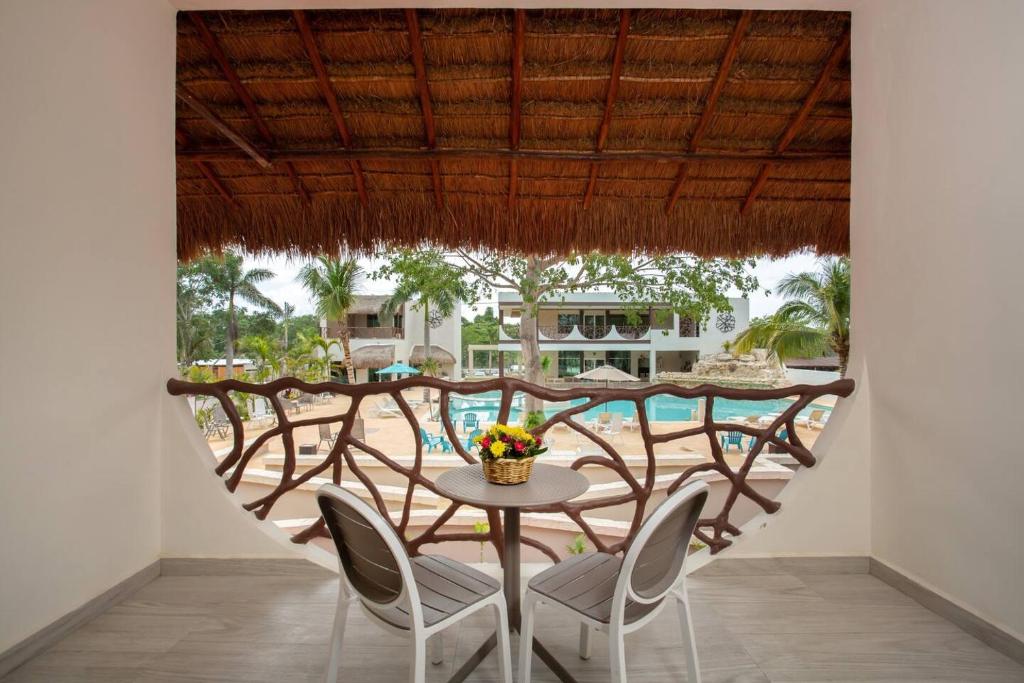 Casa Kaoba Hotel & Suites photo