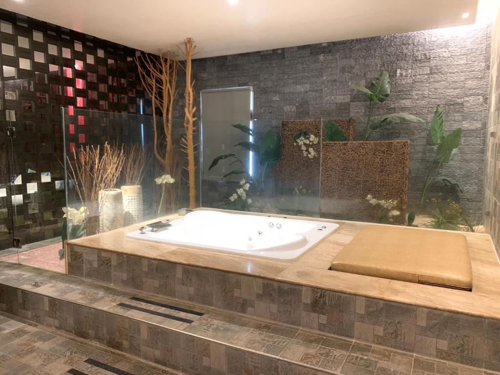 موتيل هير هوم سبا دوليو (Her Home Spa Motel Douliu)