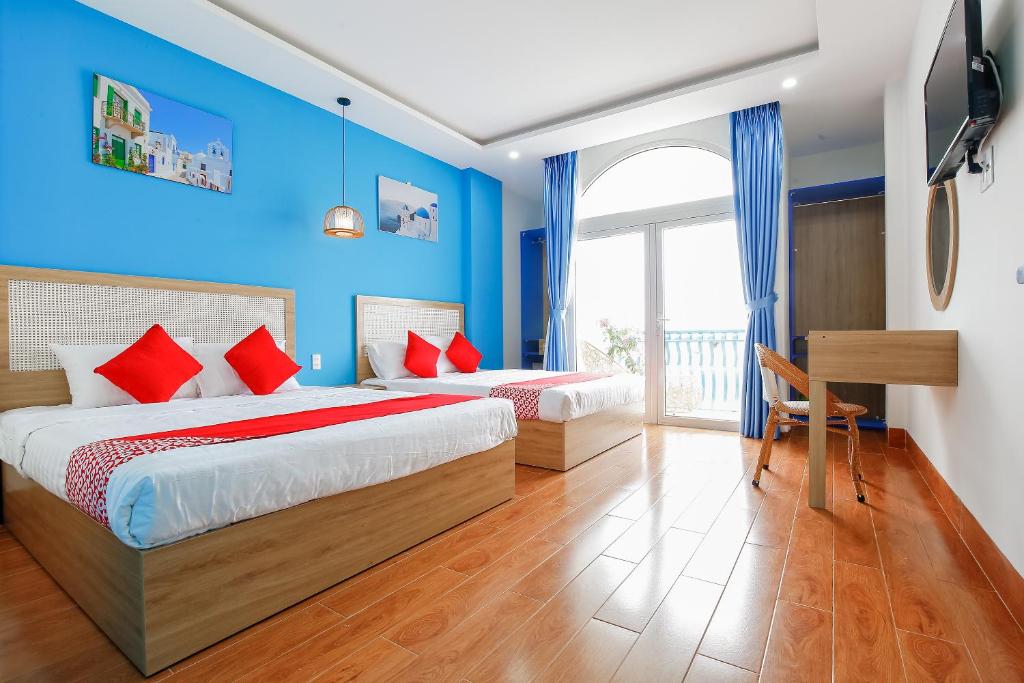 Nhà Và Cà Phê Santorini