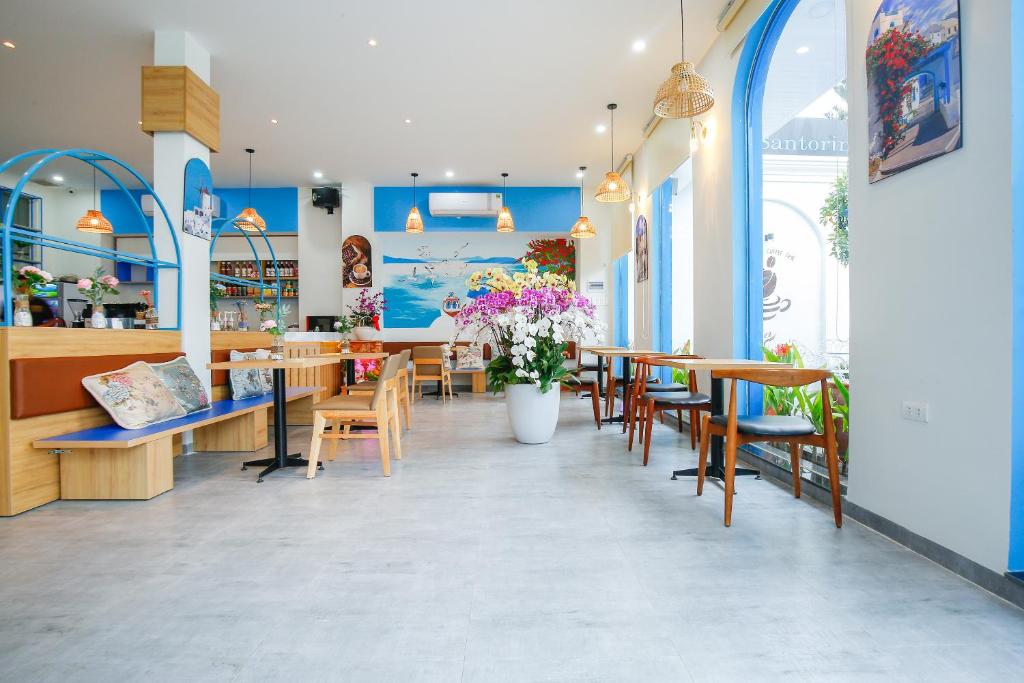 Santorini House And Coffee