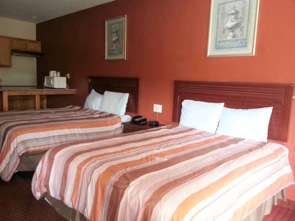Scottish Inn & Suites IAH West photo