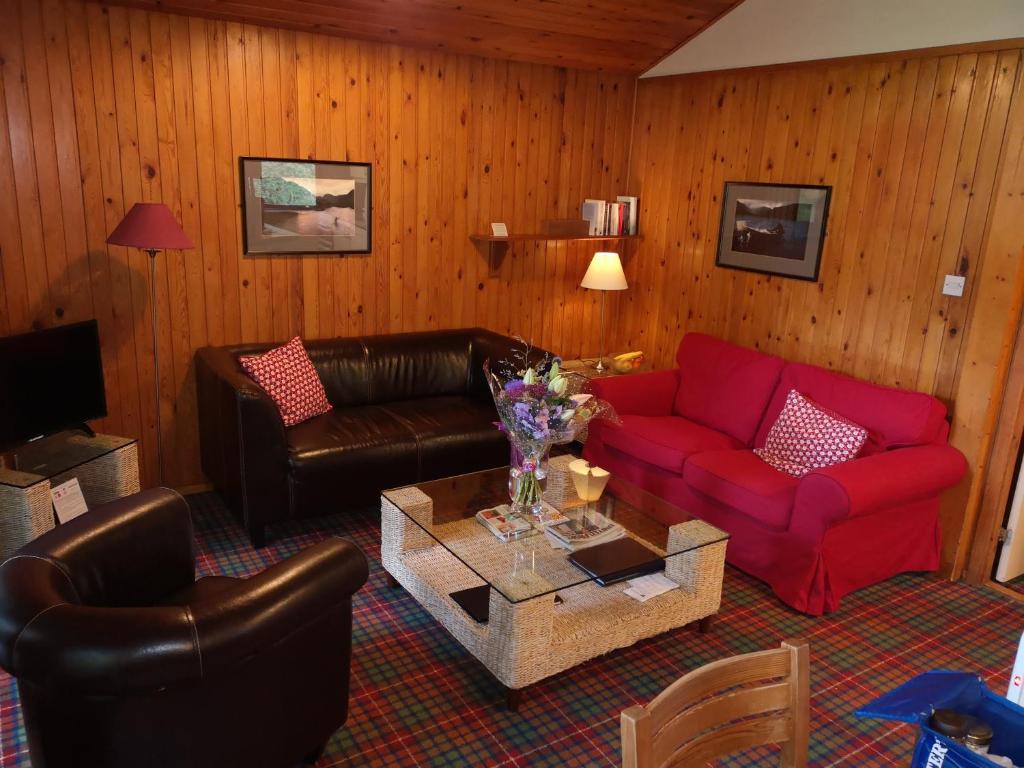 Loch Monzievaird Chalets photo 8