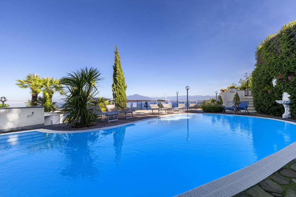 Amore Rentals - Villa Bianca - 2