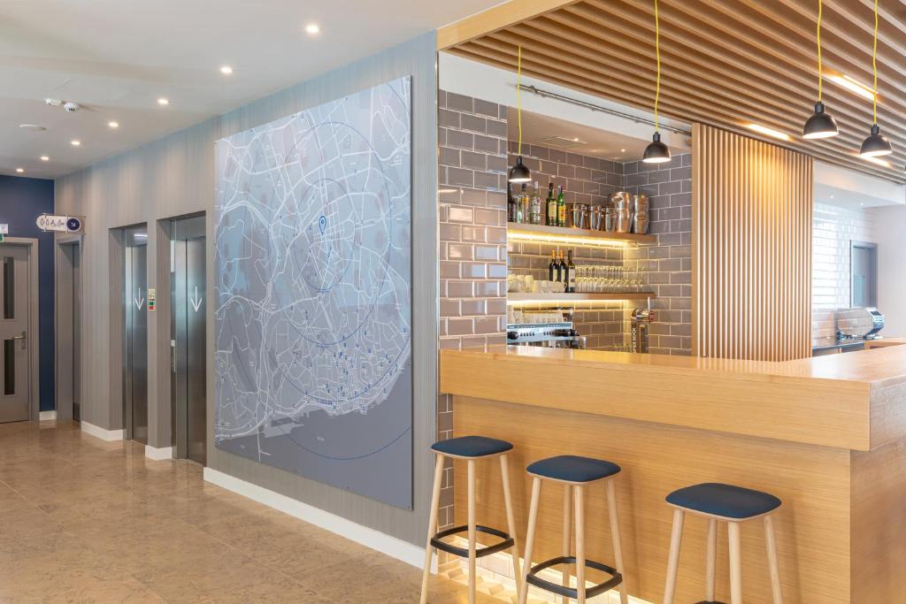 Holiday Inn Express Lisbon - Plaza Saldanha photo