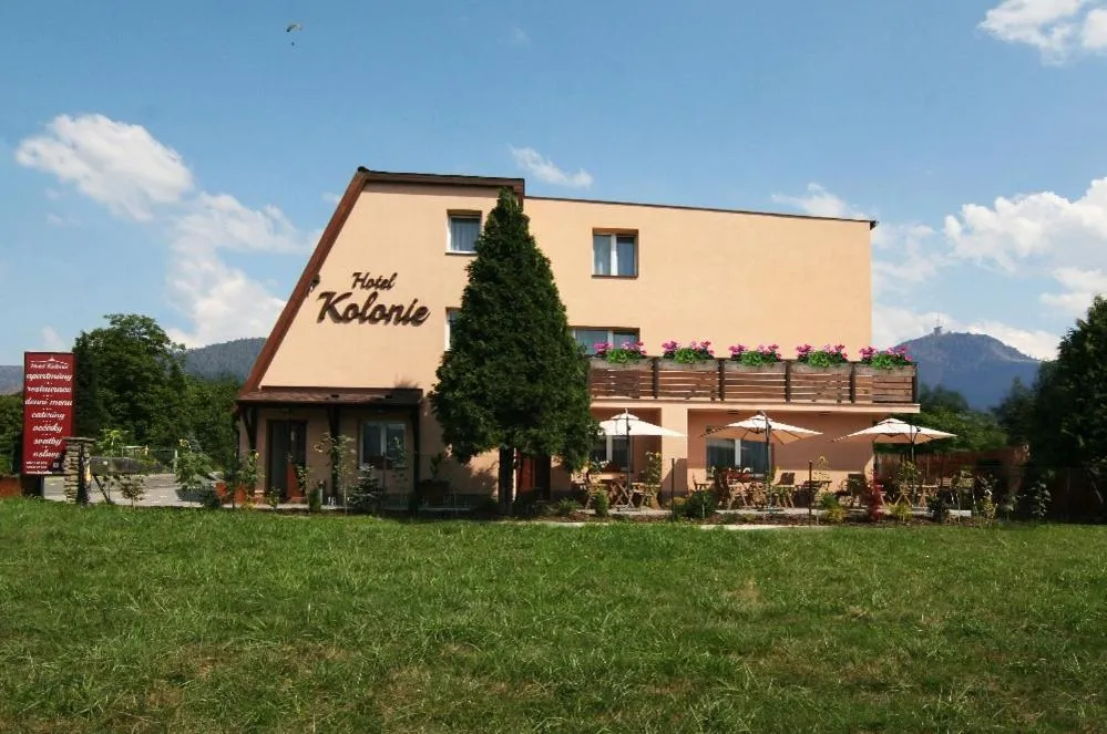 Hotel Kolonie，位于奥斯特拉维采河畔弗里德兰特的酒店