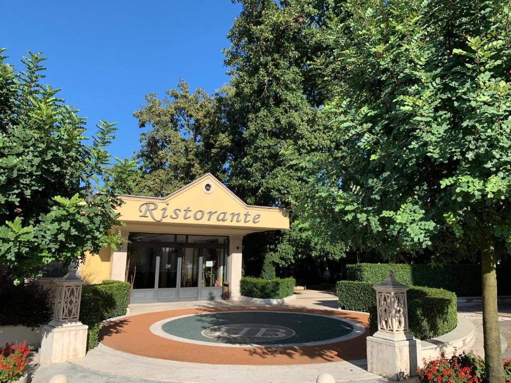 Hotel Ristorante Al Boschetto photo