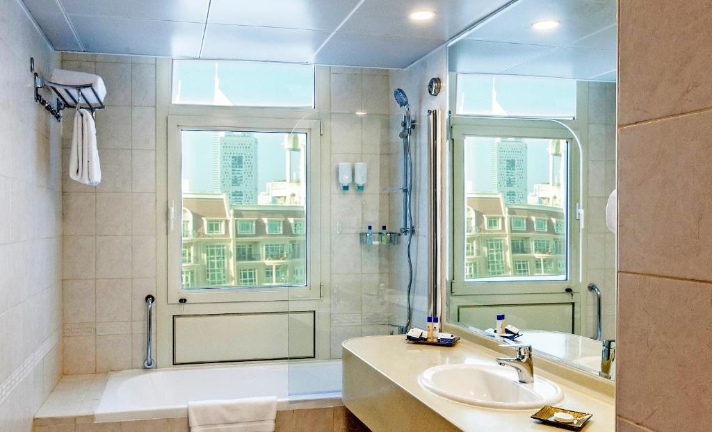 Dubai Roda Al Murooj Residences Additional
