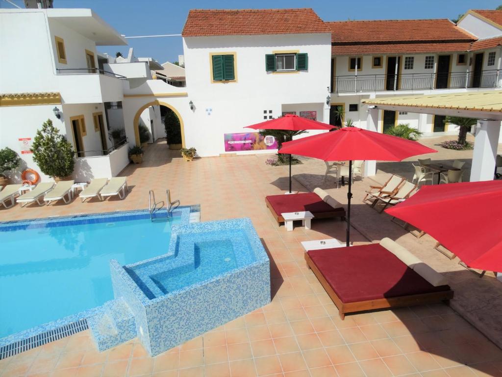 Oasis Beach Club — Swimming pool in Kavos, Ionian Islands