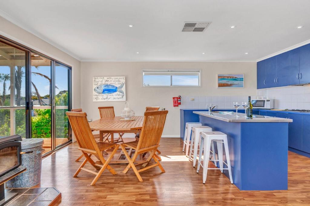 Zephyr Shores - Port Willunga - C21 SouthCoast Holidays 전경