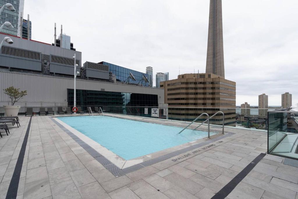 Luxury Adventure CN Tower/MTCC/Scotiabank Arena photo