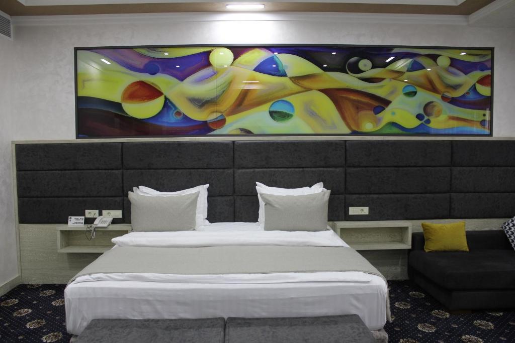 Bed, Erebuni Hotel Yerevan in Yerevan