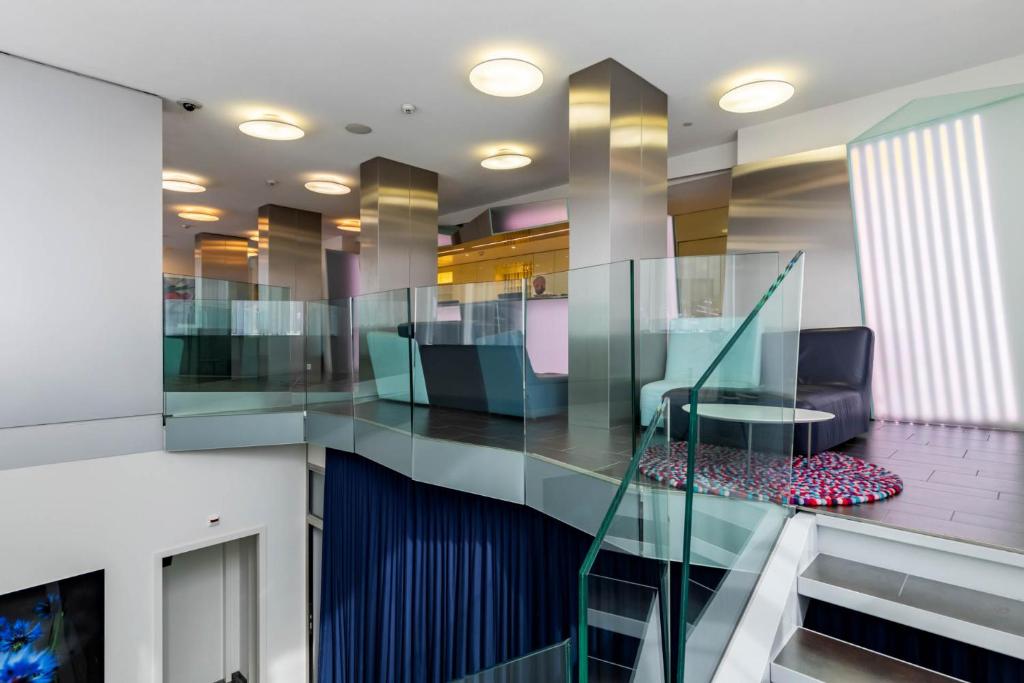 โรงแรมคริสตัล ดีไซน์ (Hotel Cristal Design)