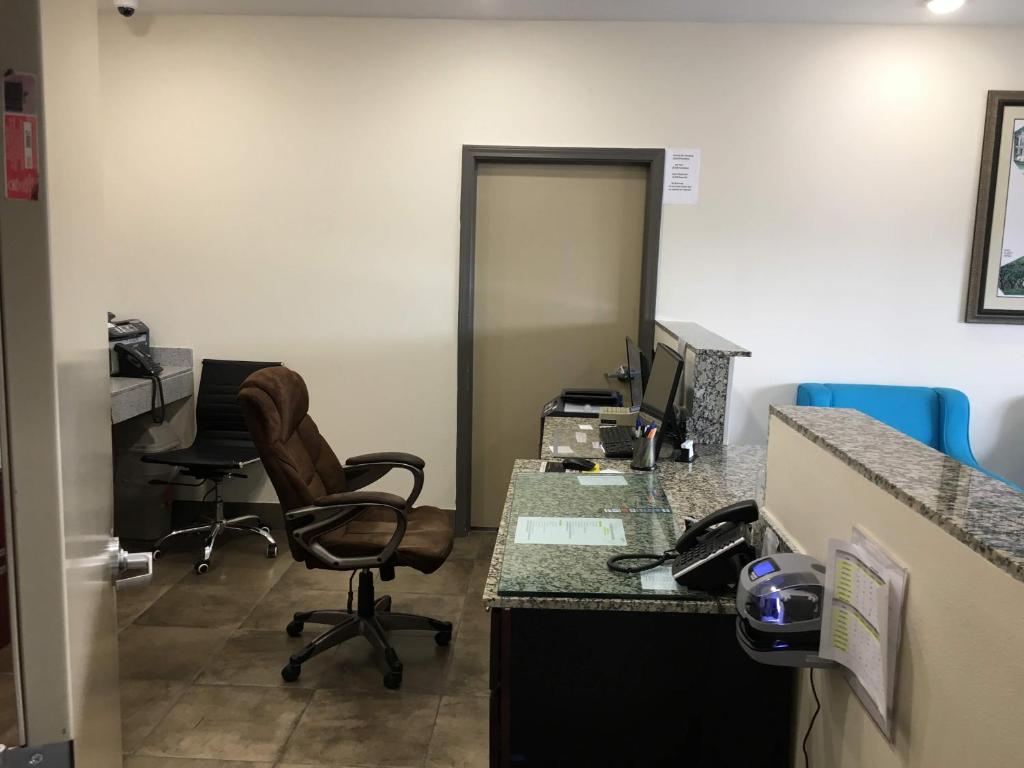 Americas Best Value Inn Plaquemine photo