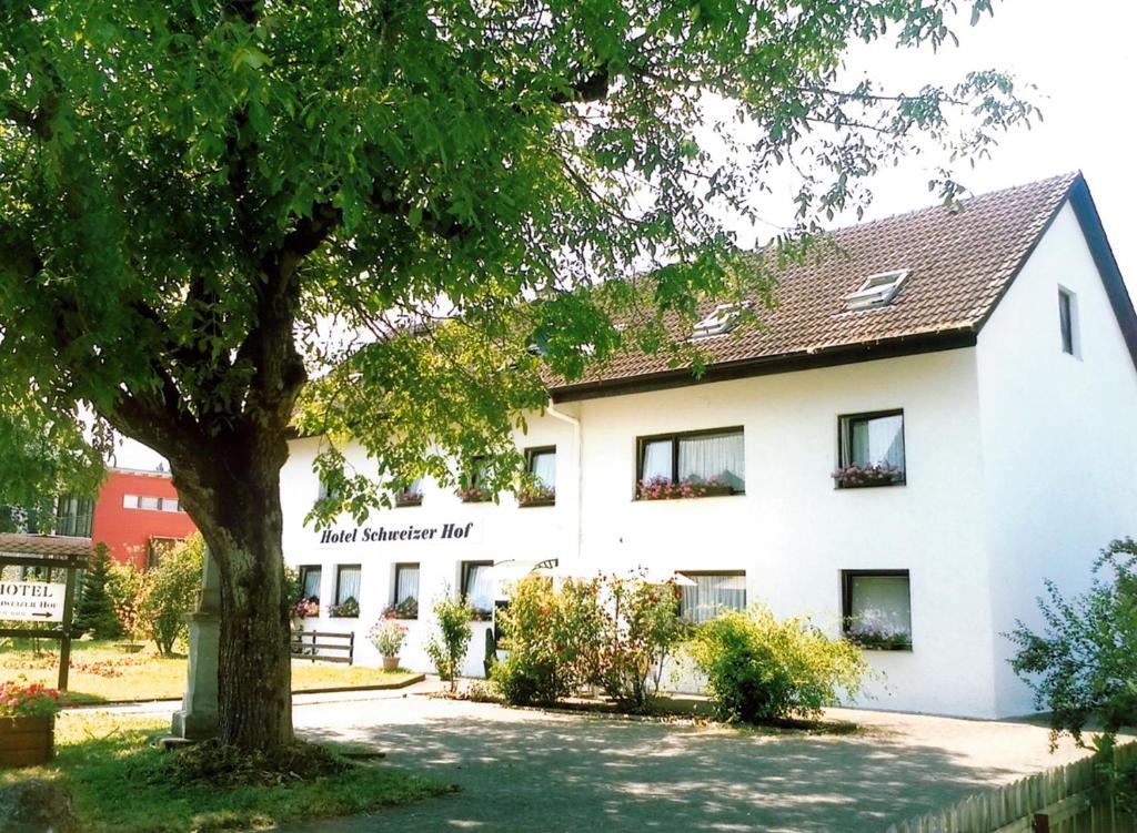 Hotel Schweizer Hof photo