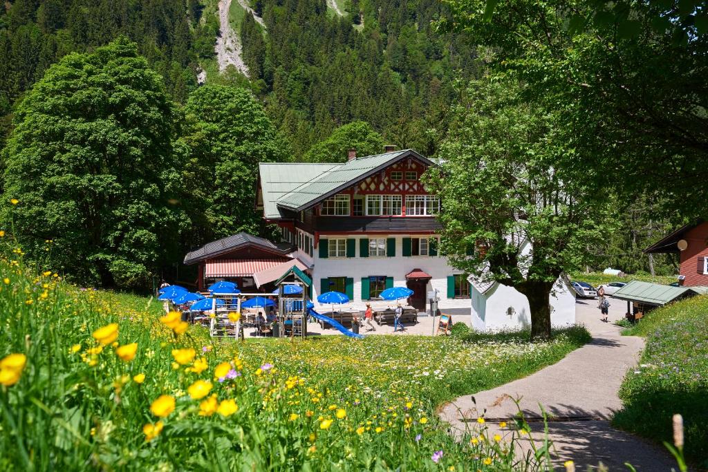 Berggasthof Einoedsbach - 4