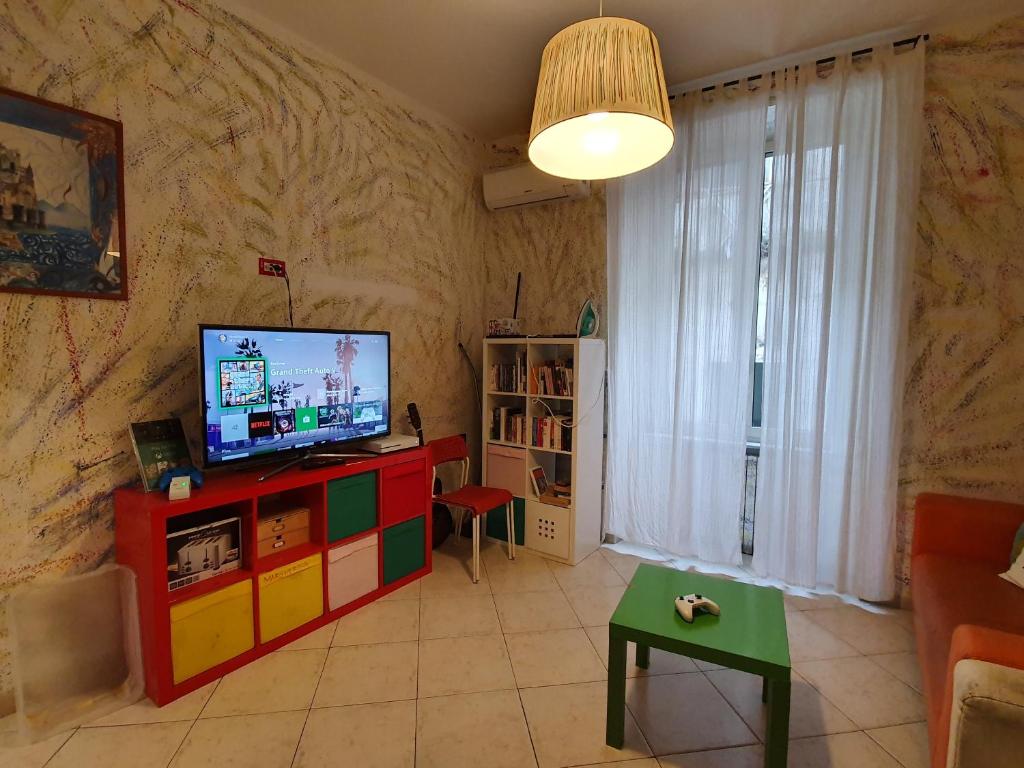 Shared lounge/TV area