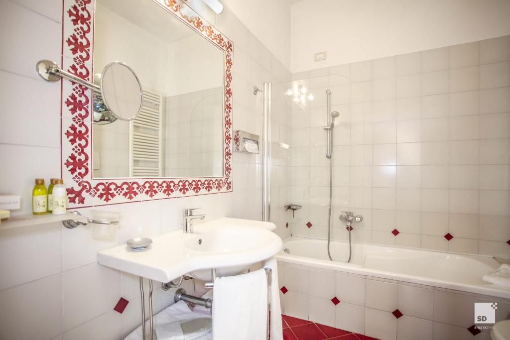 Hotel Alessandro Della Spina photo