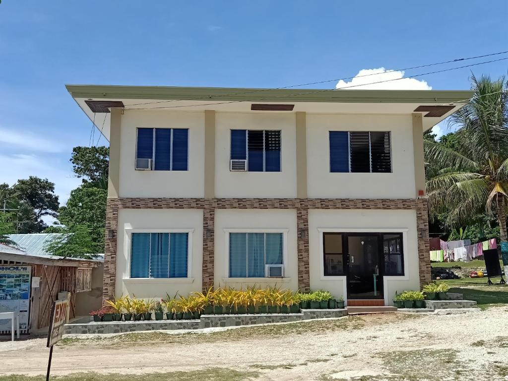 Exterior view, D' Partner's Inn in Bohol
