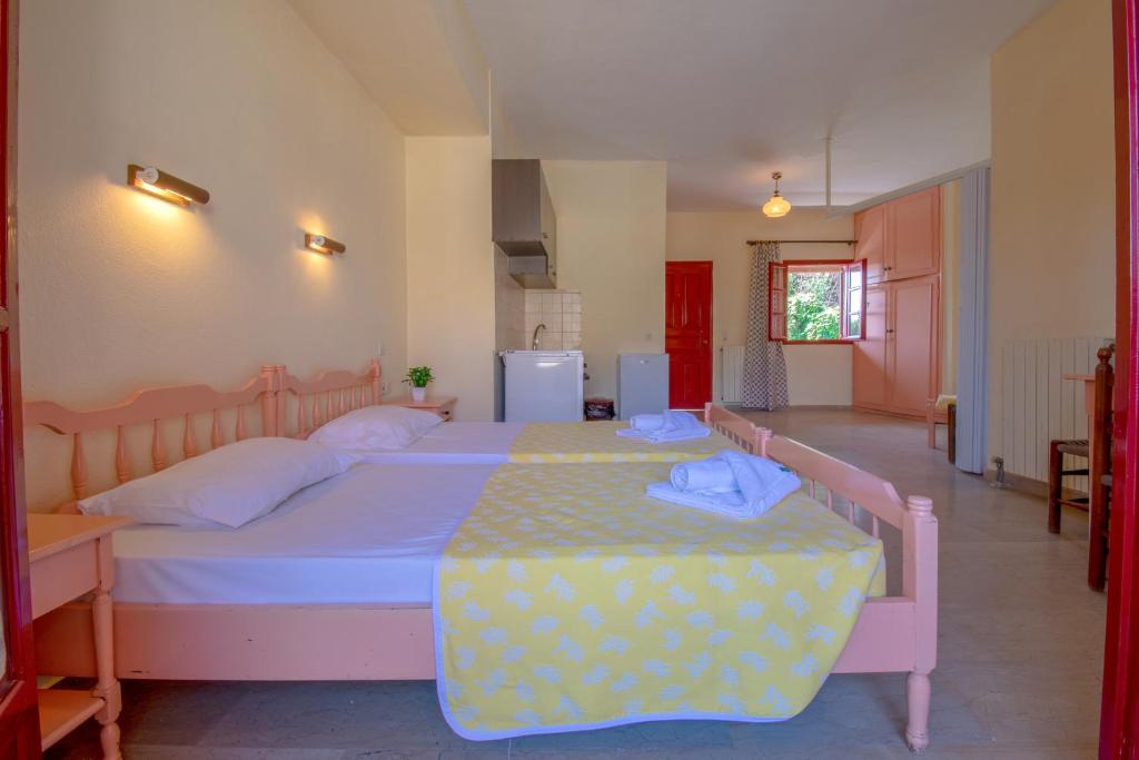 Bella Grecia Studios and Apartments By Hotelius photo