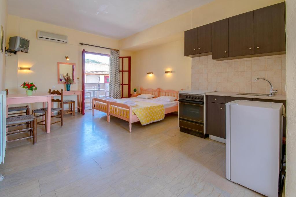Bella Grecia Studios and Apartments By Hotelius photo