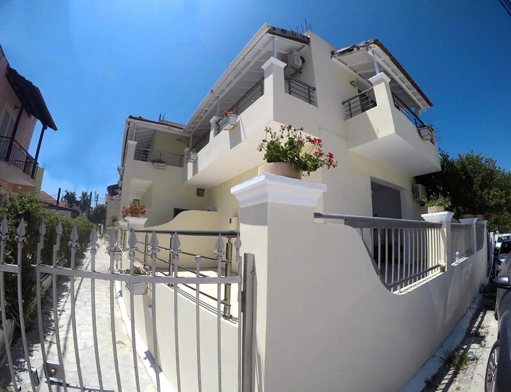 Jessica's Studios &amp; Apartments — Hotel in Corfu Island
