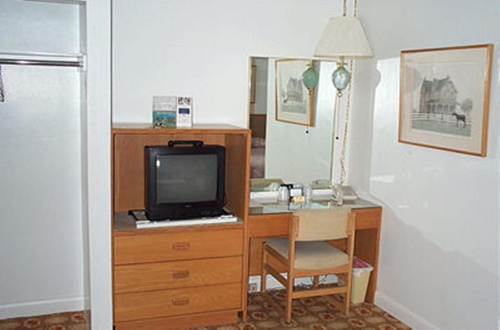 Johnstown Motel photo
