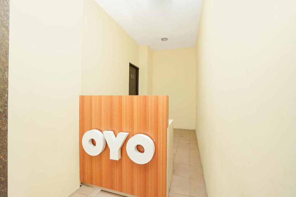 SUPER OYO 91964 Menara Rungkut Surabaya photo