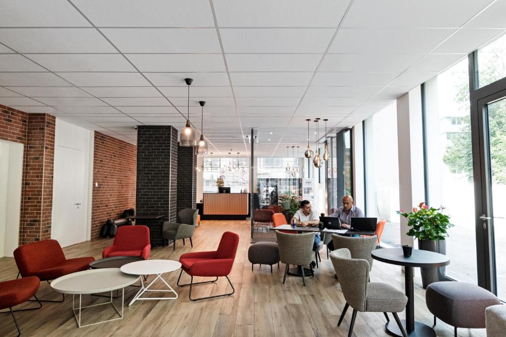 B&b Hotel Zurich East Wallisellen B&B Hotel Zurich East Wallisellen, Wallisellen | 2024 Updated Prices, Deals